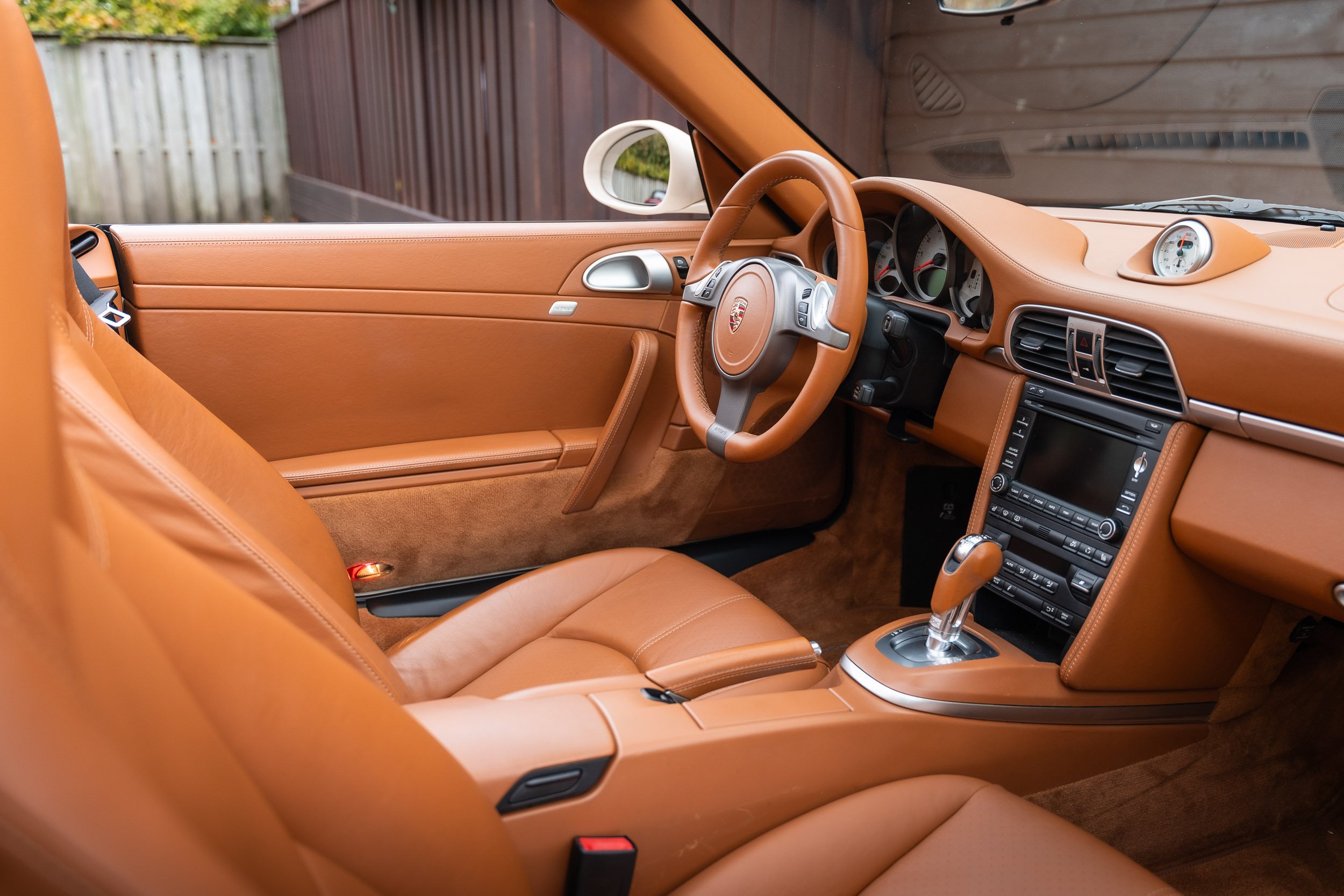Interior natural brown leather Porsche 997.2 4S