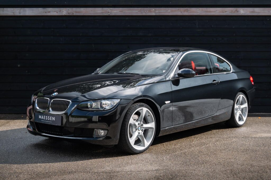 BMW 3-serie (E90) 330i Executive Coupé BMW 3-serie (E90) 330i Executive Coupé